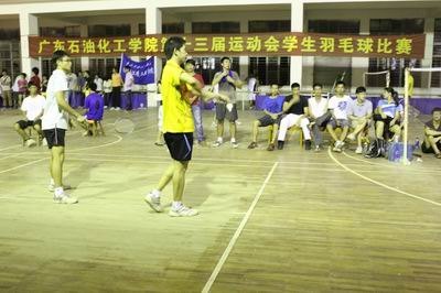 学校第十三届运动会学生羽毛球比赛圆满落幕