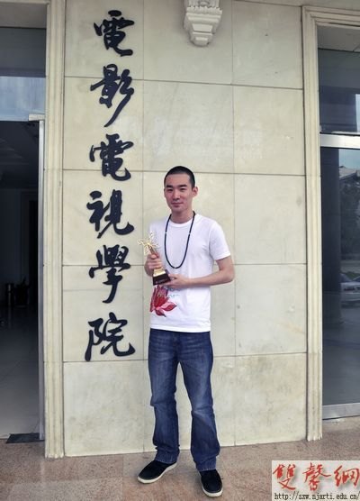 ӰѧԺ½꿴ͬѧϺѧӽѱݽ