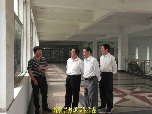 ��ͼ�ģ�ʦ����Ȼ   ӡ����ݡ������չ�ҵ��ѧ����ѧԺ�����������רҵ����д����Ʒչ