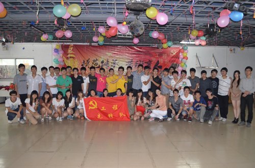 工程学院:举办体验式培训 提高带班生水平