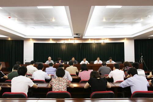 景德镇陶瓷学院召开2012年应届毕业生入伍预征暨士官招收工作会议