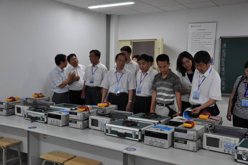 ����ר���ľ�ѧԺ�����Ӱ