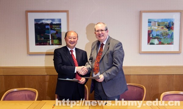 ��ï�����Ÿ�ŷ��������ѧ����У�ʽ���