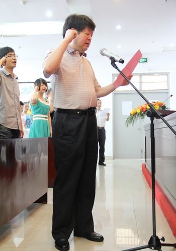 ̨��ѧԺ�����µ�Ա�����߱�ҵ����Ա�����뵳�Ĵʴ��