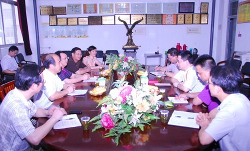 У�쵼������ʡ�Ͷ�ģ��������������ʦ��л�������