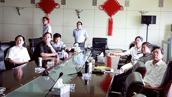 �㶫У�ѷֻ�᳤ ���鳤��У�㱨У�ѹ���