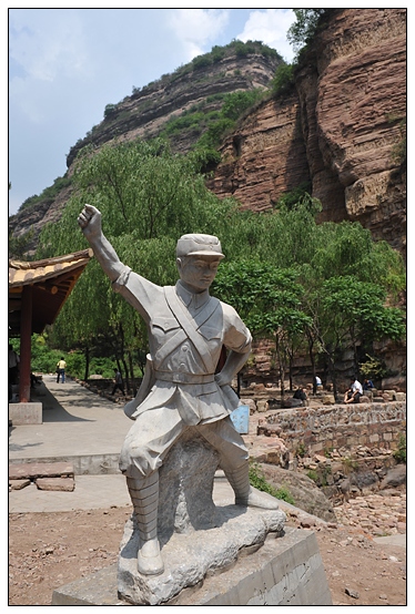 ���������Ƭ������ѧԺ��֯��֧��ǡ�֧����Ǹ���ɫ���زι�ѧϰ