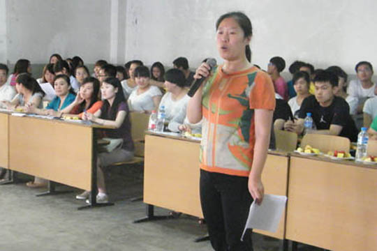 旅游管理学院举办2012届毕业生专场招聘会
