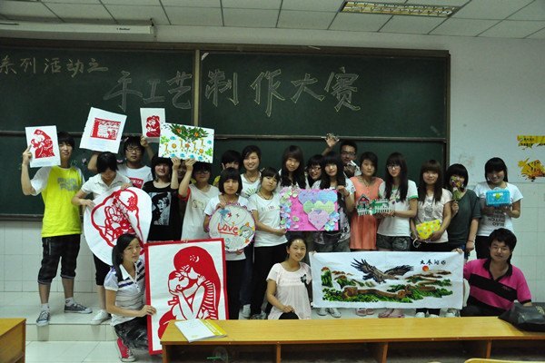 郑州职业技术学院成功举办“母爱伴我行”母亲节系列活动