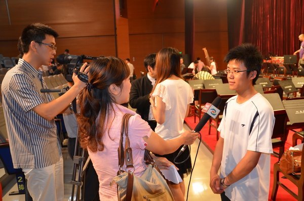 2012年“高雅艺术进校园”河南民族乐团到郑州职业技术学院进行专场演出