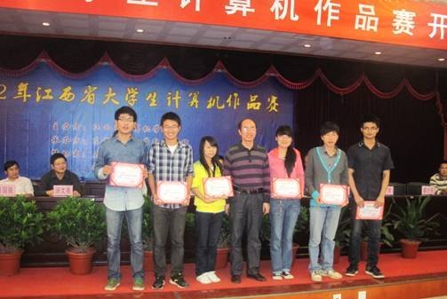 �ϲ���ѧԺѧ����2012�꽭��ʡ��ѧ���������Ʒ�������ٴ��ѡ�