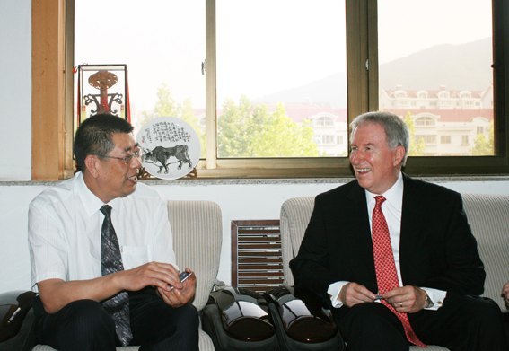 ������ɭŦ��ѧԺԺ���²�������ʿ��У����