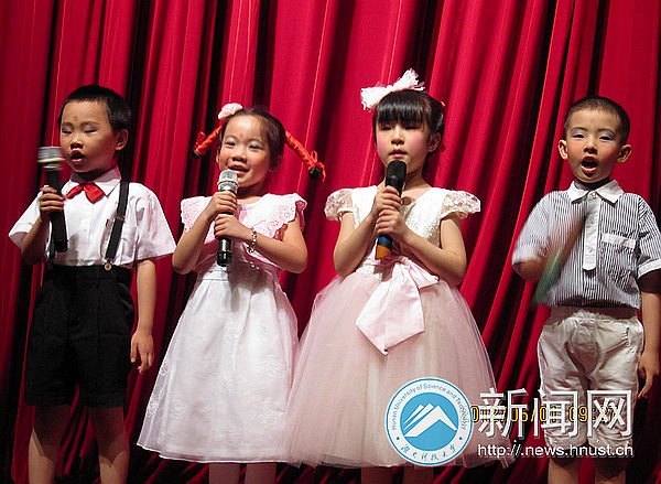 �����׶�԰����һ�����ջ���˳������