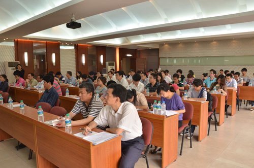 ����ʡר����Ϣ���������Ӧ����ѵ���ھ������մ�ѧԺ����