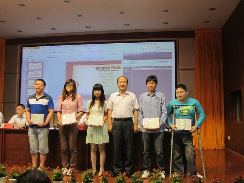 ������ҵ��ѧ¡�ؾ���2012�꿼���Ƚ����ͱ��ô��