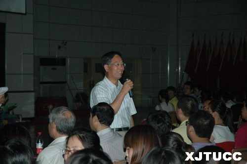 ����˻�����·�ڡ���2012���ҵ�����ͻᡱԲ����Ļ