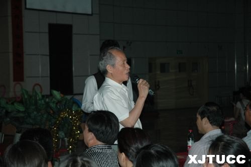 ����˻�����·�ڡ���2012���ҵ�����ͻᡱԲ����Ļ