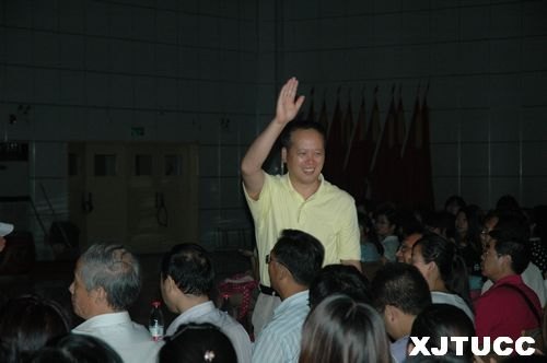 ����˻�����·�ڡ���2012���ҵ�����ͻᡱԲ����Ļ