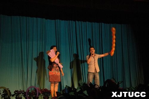 ����˻�����·�ڡ���2012���ҵ�����ͻᡱԲ����Ļ