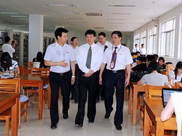 ����ѧԺ���ܽ������������ı��ƽ�ѧ�����ϸ�����