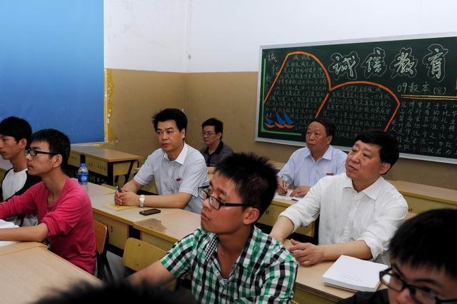 ����ѧԺ���ܽ������������ı��ƽ�ѧ�����ϸ�����