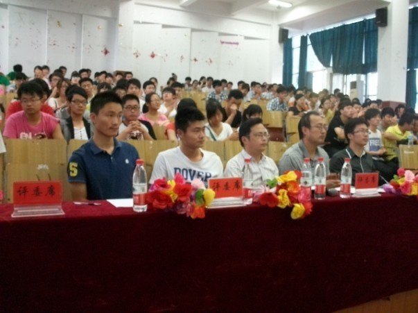 ����ѧԺ�ٿ�2011��2012ѧ���ѧ���Ṥ��������ְ�����