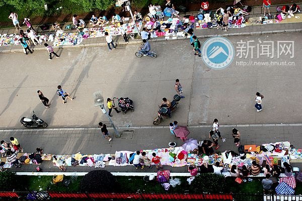 毕业季之跳蚤市场的那些事儿