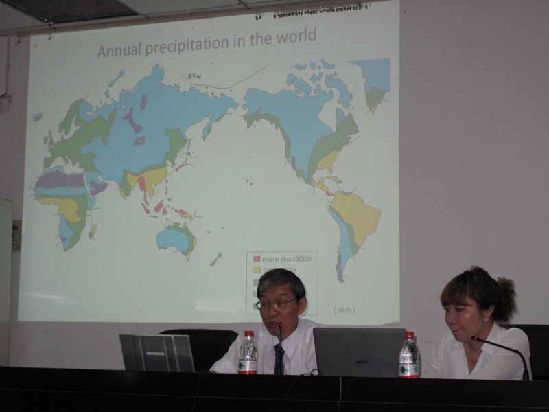 日本防水界知名专家田中享二教授来湖北工业大学学术交流