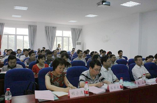 �׽�߼�������ѵ�࿪��