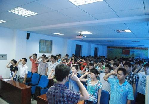 机械工程学院举行十佳优秀学生党员表彰大会