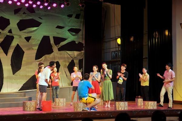 У԰�硶�ϴ�ѧ����ʽ�ݳ�