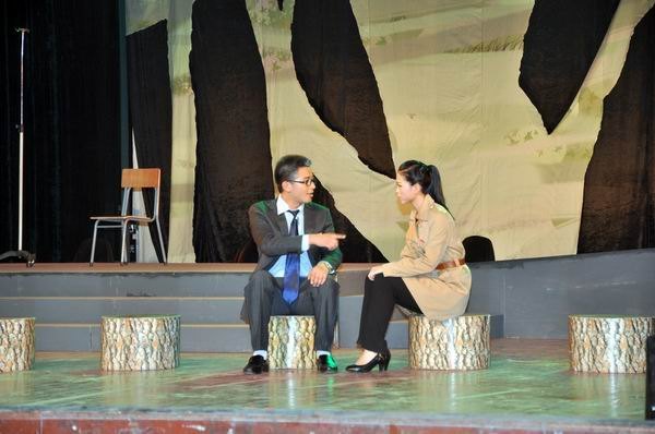 У԰�硶�ϴ�ѧ����ʽ�ݳ�