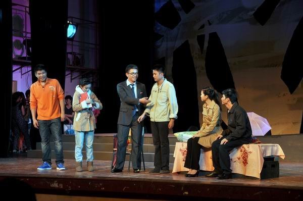 У԰�硶�ϴ�ѧ����ʽ�ݳ�