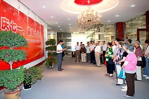 ���ϴ�ѧ2012�������黭չ�ɹ��ٰ�