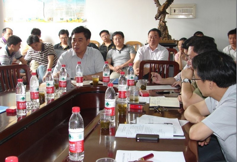 多管齐下抓科研,齐心协力谋发展