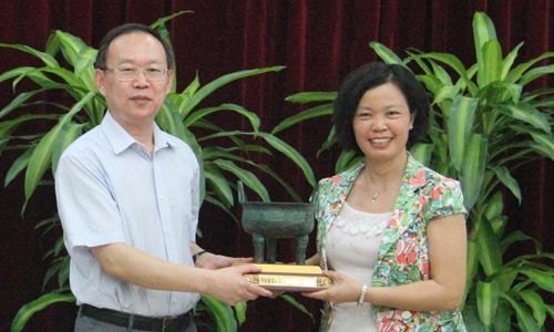 ����ѧԺ�쵼һ�е��������߷�