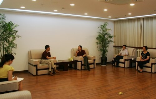 �����긱У����������з�������ѧ�º�Խ���