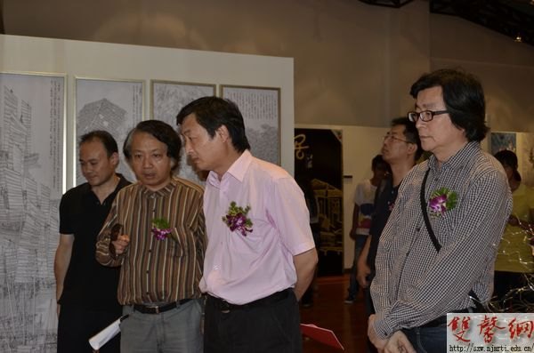 “春华秋实”优秀设计作品展在苏州工艺美院展出