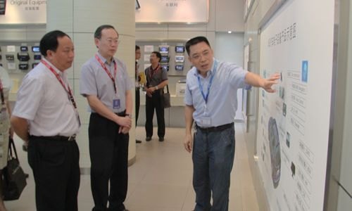 惠州学院领导一行到惠州华阳通用电子有限公司拜访交流