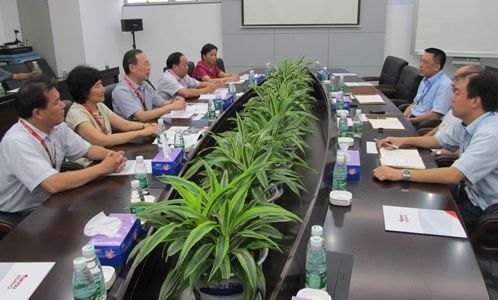 惠州学院领导一行到惠州华阳通用电子有限公司拜访交流