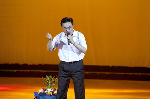 “里仁学院2011届毕业生晚会”在东大活举行