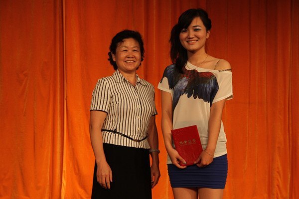 皖西学院“喜迎十八大”教职工卡拉OK大赛圆满落幕