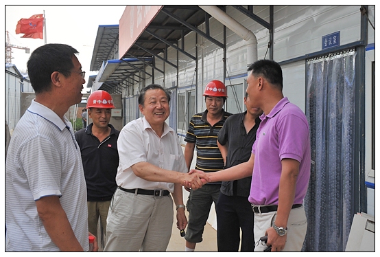 ����������ϯ�ʹ�����Աο����У������