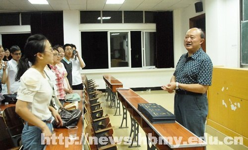 湖北民族学院2012届五千余名毕业生今起踏上新征程