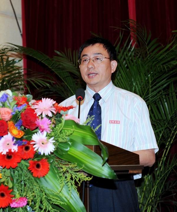 三明学院隆重举行2012届专科生毕业典礼