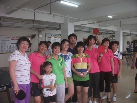 化学学院党委举办“庆七一”乒乓球比赛