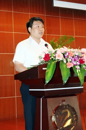 南京理工大学泰州科技学院2012届本科生毕业典礼暨学士学位授予仪式隆重举行