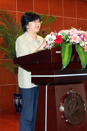 南京理工大学泰州科技学院2012届本科生毕业典礼暨学士学位授予仪式隆重举行