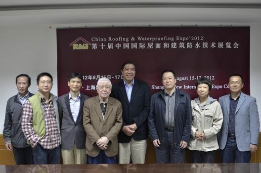 日本台湾学者来湖北工业大学交流访问