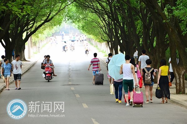 六月,我们即将分别